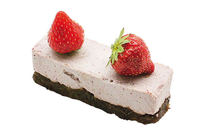 Десерт без муки и сахара «Кешью-кейк клубничный», Organic Religion, 190 руб.