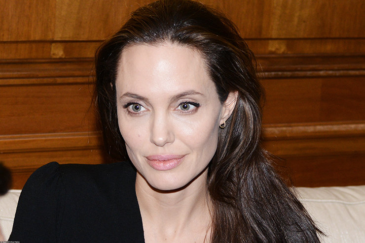 СМИ: Из-за стресса Анджелина Джоли похудела до 34 килограмм