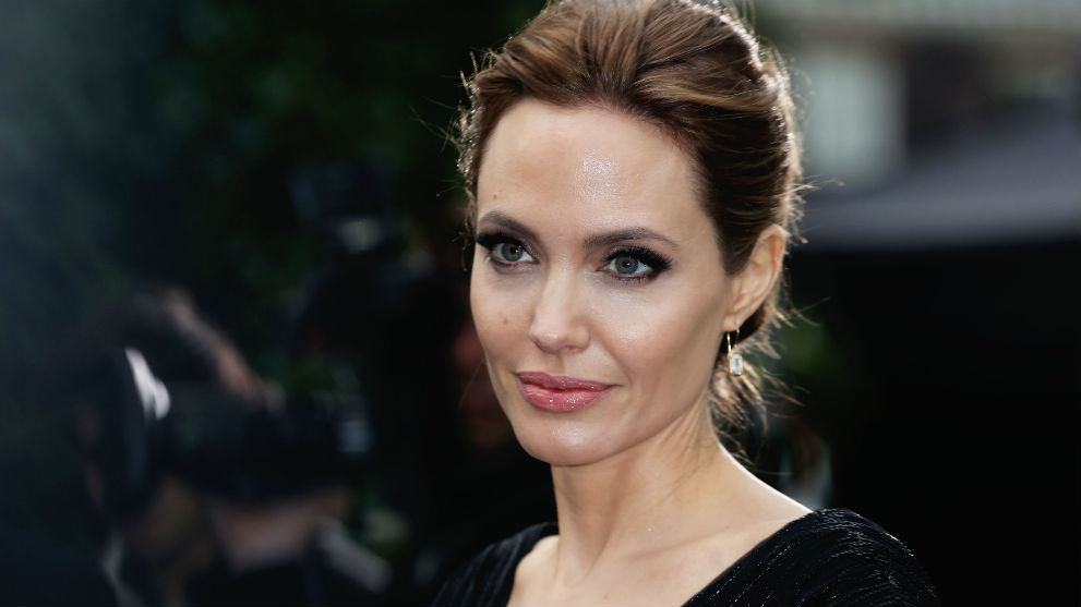 Анджелина Джоли заблокировала Брэда Питта