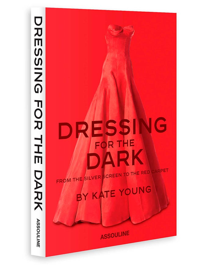  книга Кейт Янг Dressing For The Dark 