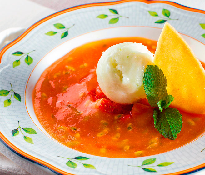 Холодный суп из папайи и маракуйи